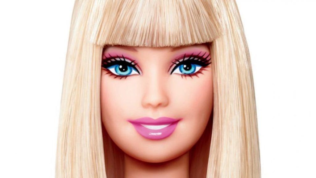 “¡Luce terrible!” Critican a muñeca Barbie de Margot Robbie