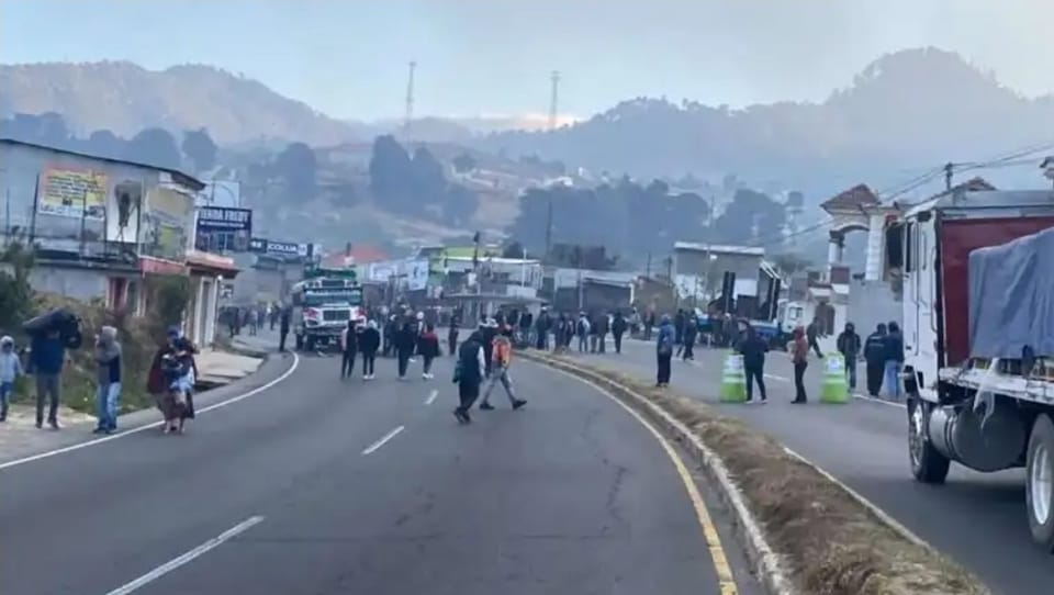 Persiste el bloqueo en la ruta Interamericana