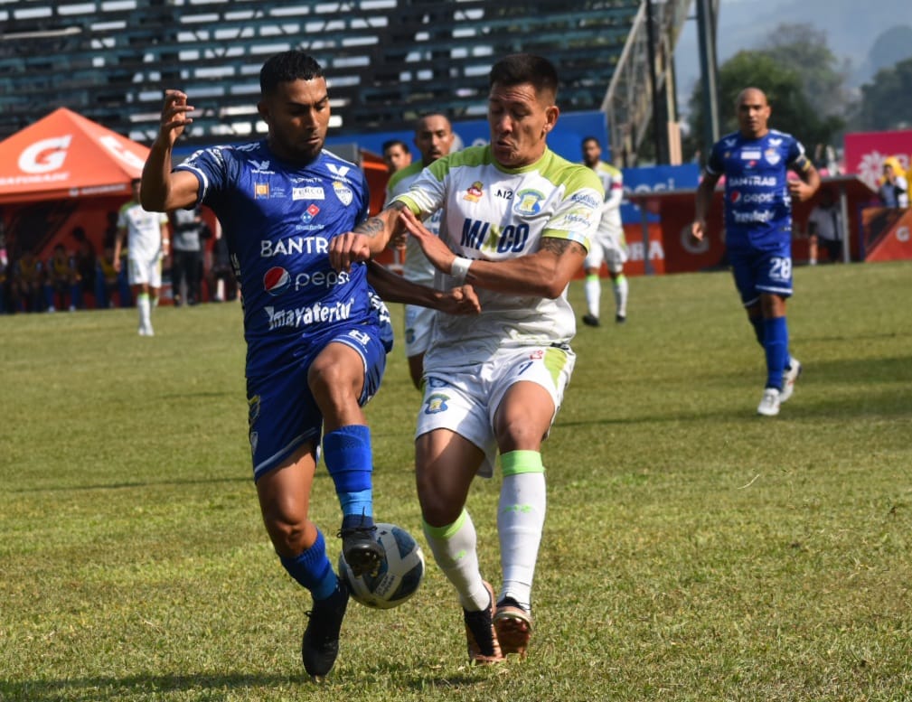 ¡Mixco se quiere quedar en Liga Nacional! Los Chicharroneros tumban al campeón