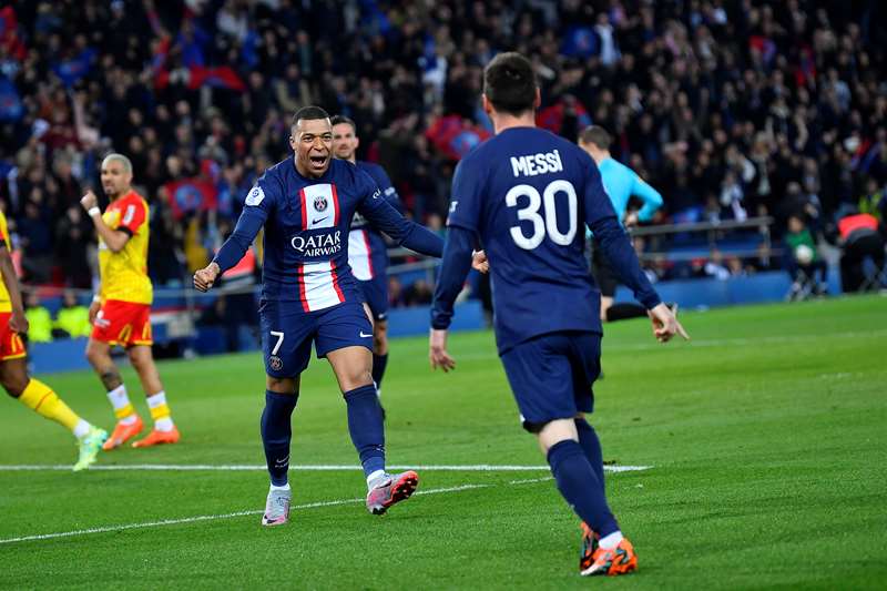 Messi y Mbappé vuelven a sonreír en el Parque de Los Príncipes