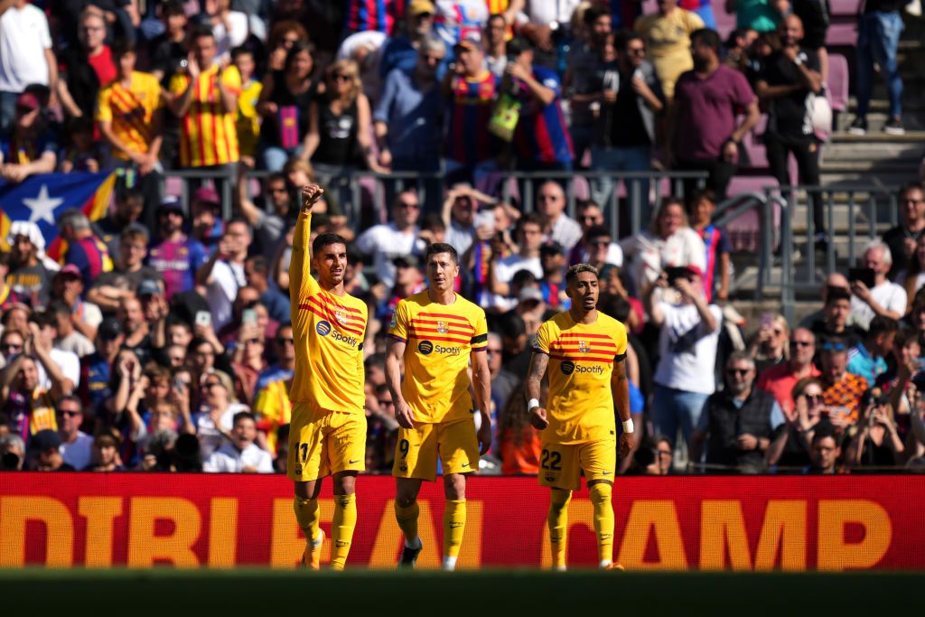 Barcelona suma tres puntos de oro que les permite soñar con La Liga