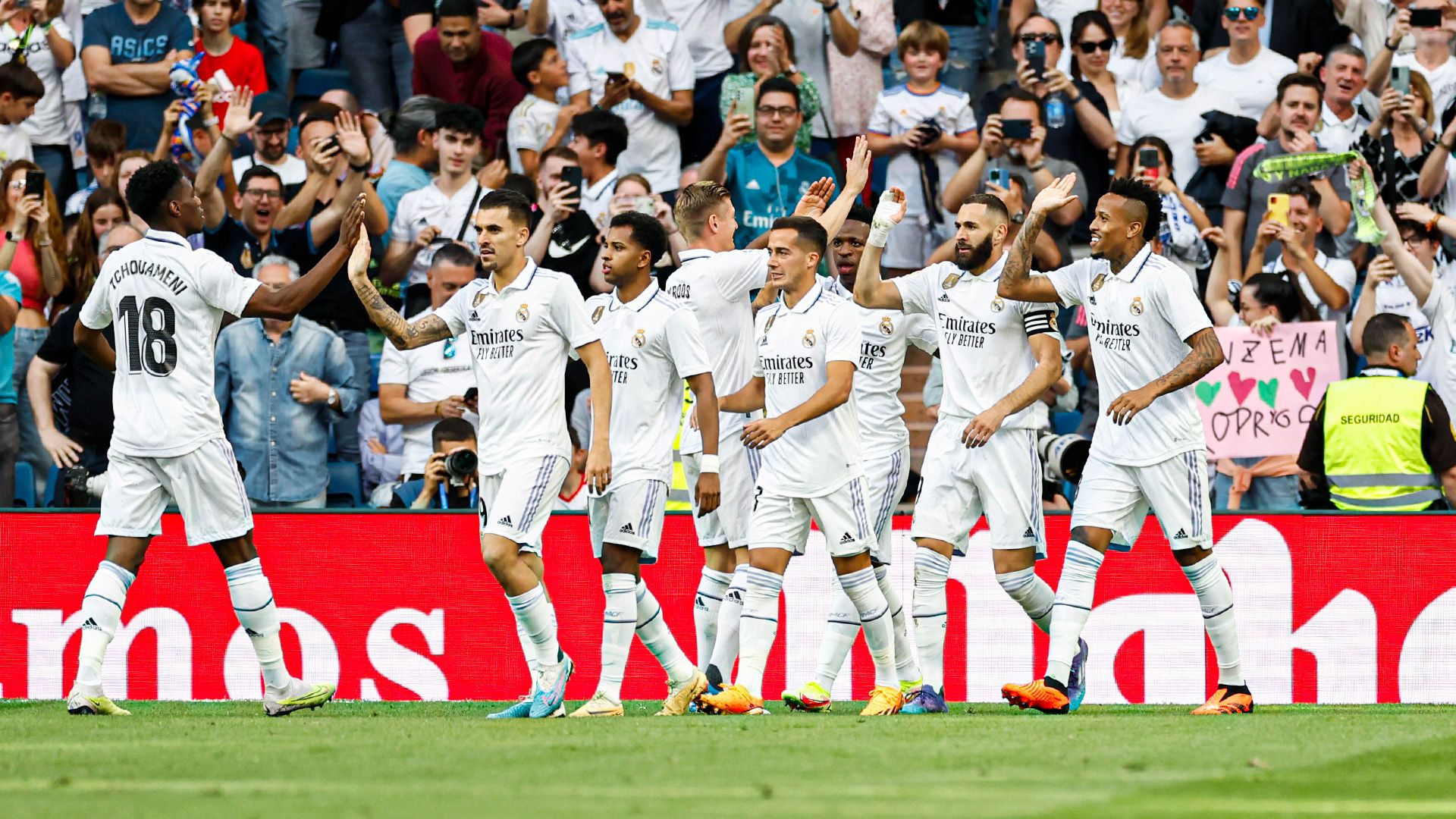 Real Madrid golea al Almería con grandes actuaciones de Benzema y Rodrygo