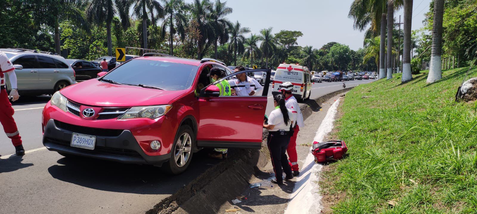 Incidentes en autopista Palín-Escuintla dificultan regreso de veraneantes