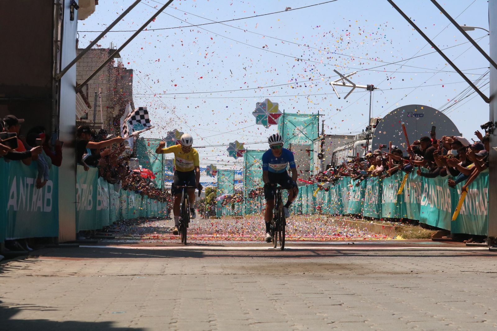 Team Medellín con dominio absoluto en la Vuelta Bantrab 2023