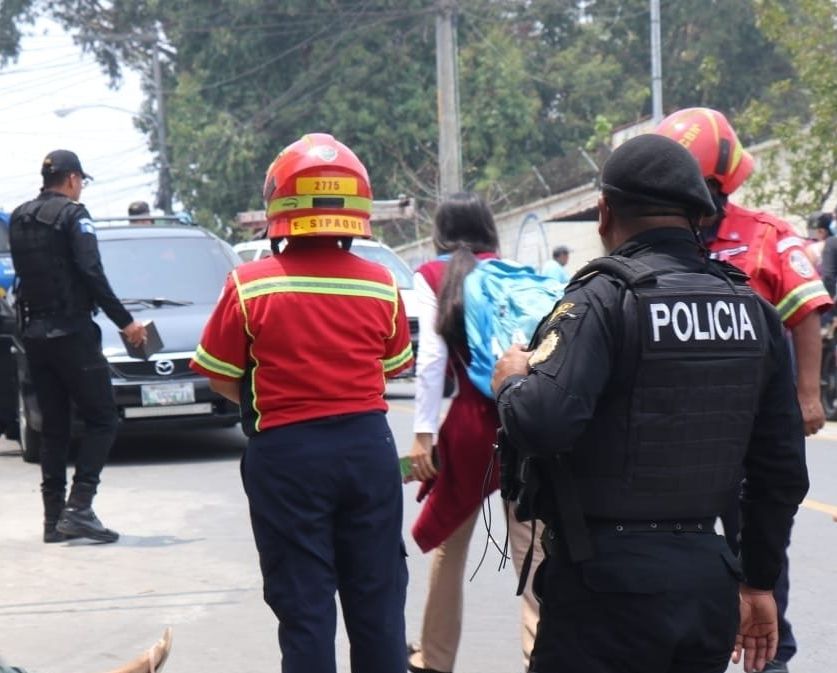 Disparan contra cuatro mujeres frente a una escuela en zona 21