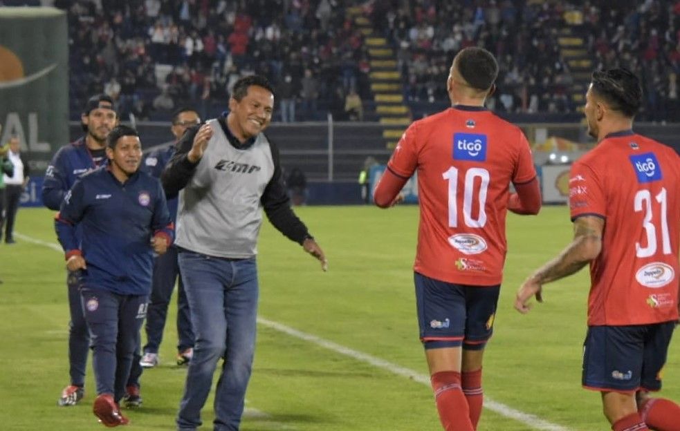 Amarini Villatoro elogia a sus jugadores tras el triunfo ante Guastatoya