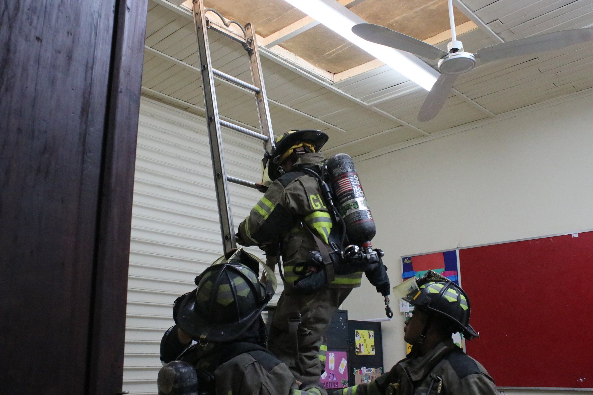 Descartan incendio en centro educativo