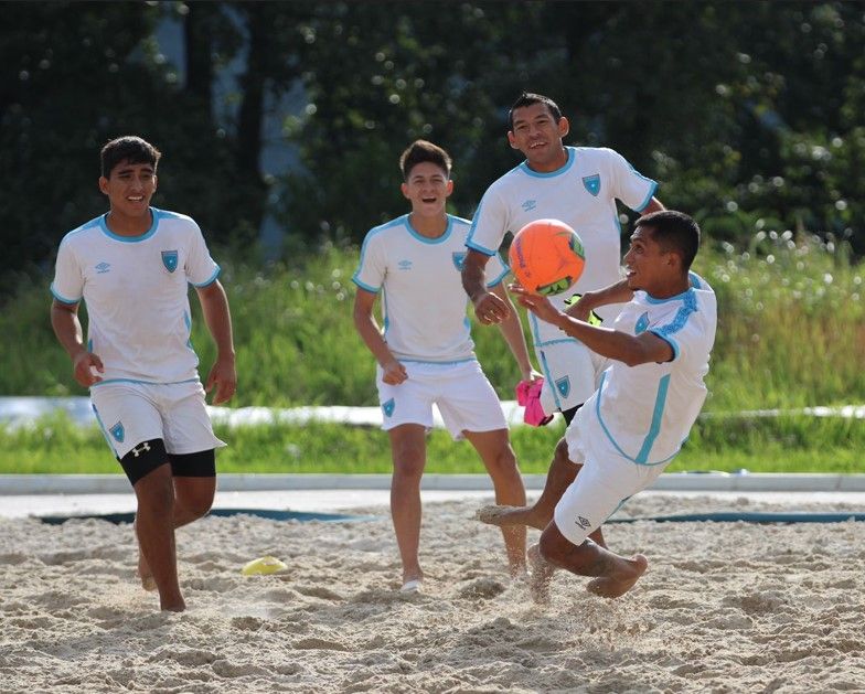 Guatemala puso rumbo a Bahamas para el Campeonato de Futbol Playa de Concacaf