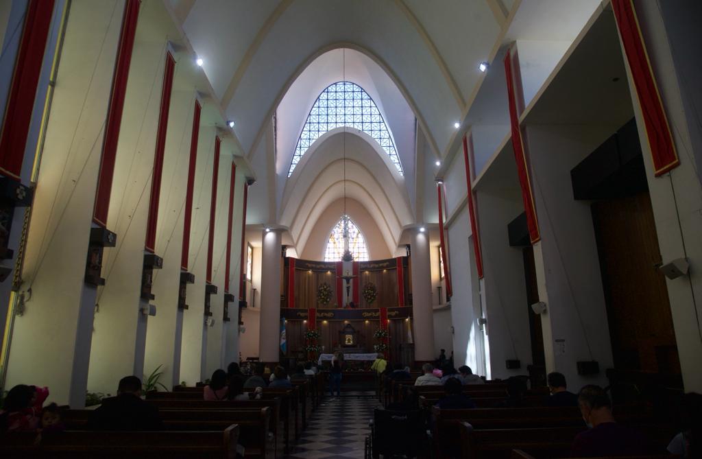 Tribunal le prohíbe a un hombre concurrir a la iglesia católica