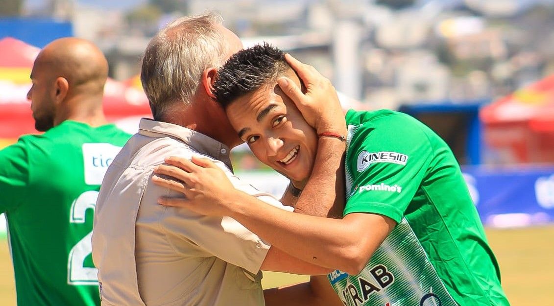 Oscar Santis supera su lesión y podría ver minutos en la final