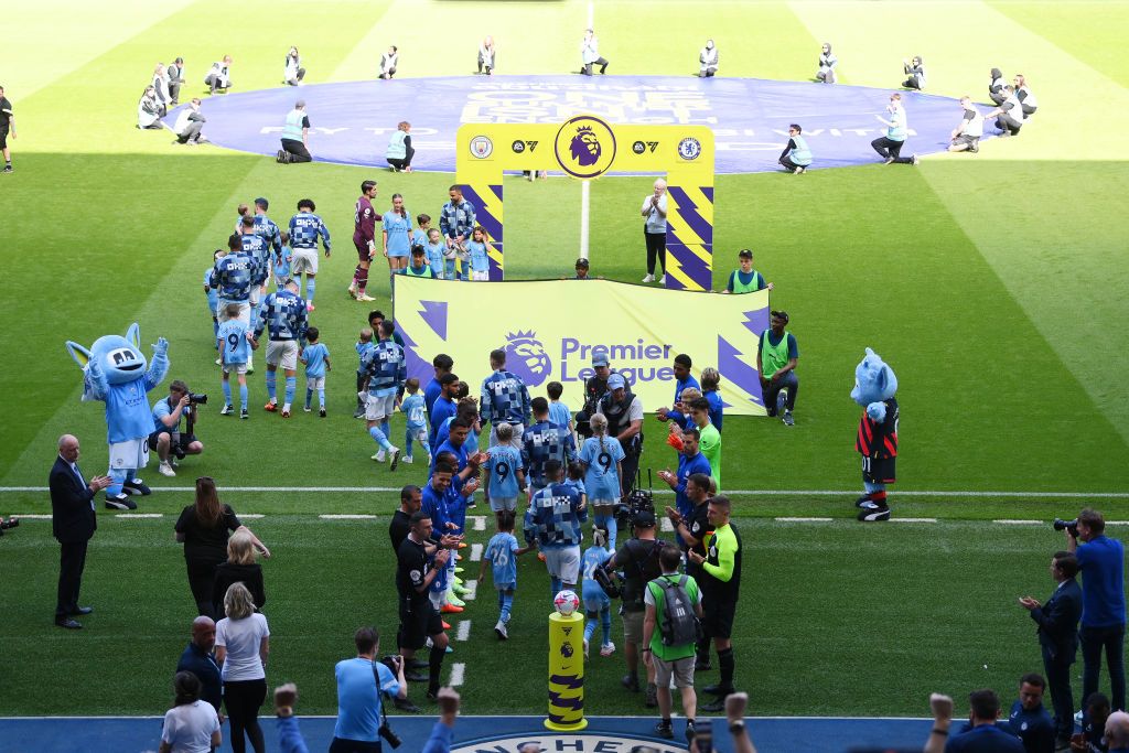 Chelsea homenajea al Manchester City haciendo el pasillo del campeón