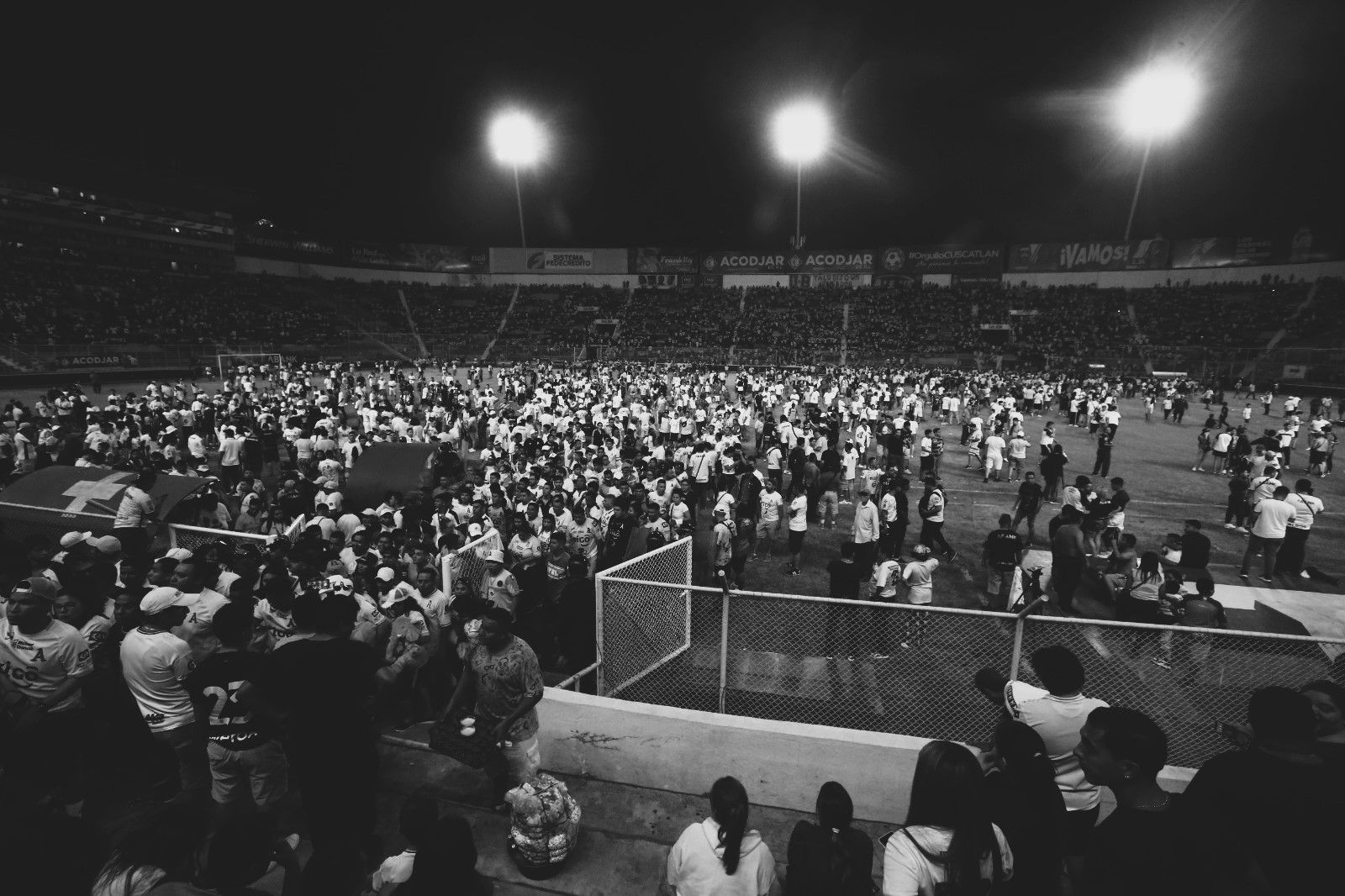 Futbol guatemalteco se solidariza tras tragedia en el estadio Cuscatlán