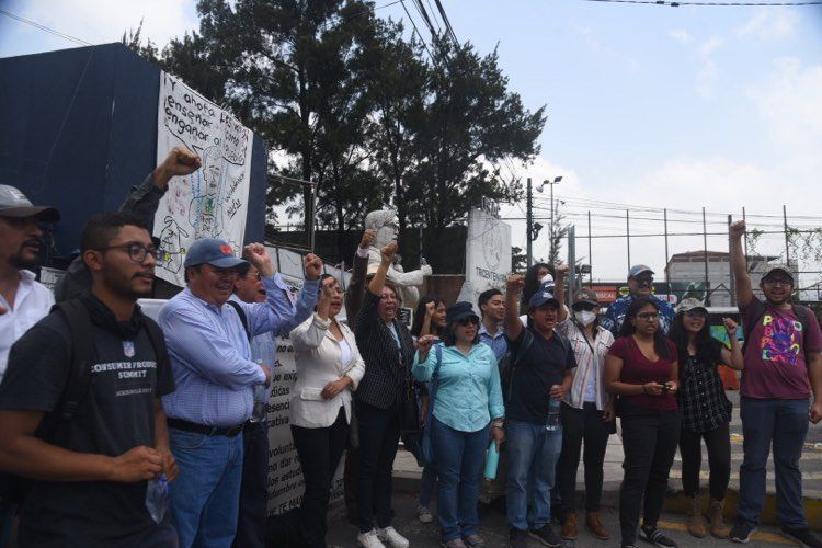 Estudiantes de Agronomía entregan instalaciones a la USAC