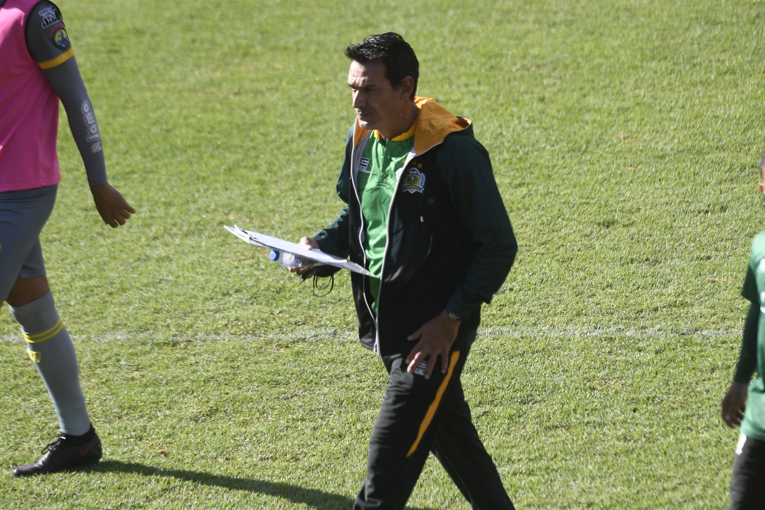 Mario Acevedo deja de ser técnico de Guastatoya