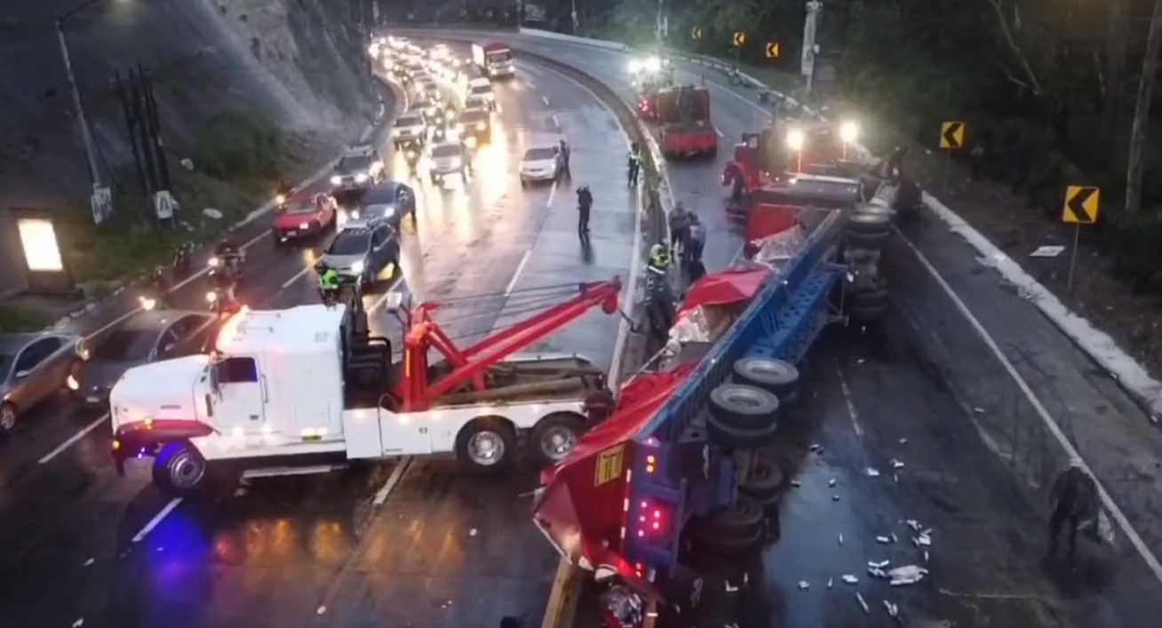 Accidente en Villa Lobos impacta en el tránsito de la capital