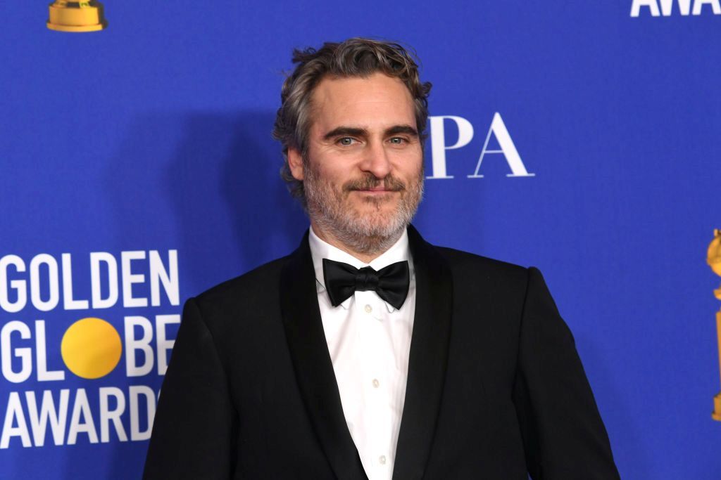 Joaquin Phoenix cautiva tras convertirse de “Joker” a “Napoleón”