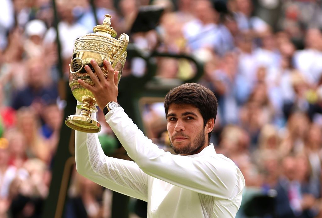 Carlos Alcaraz nuevo campeón de Wimbledon tras derrotar a Novak Djokovic