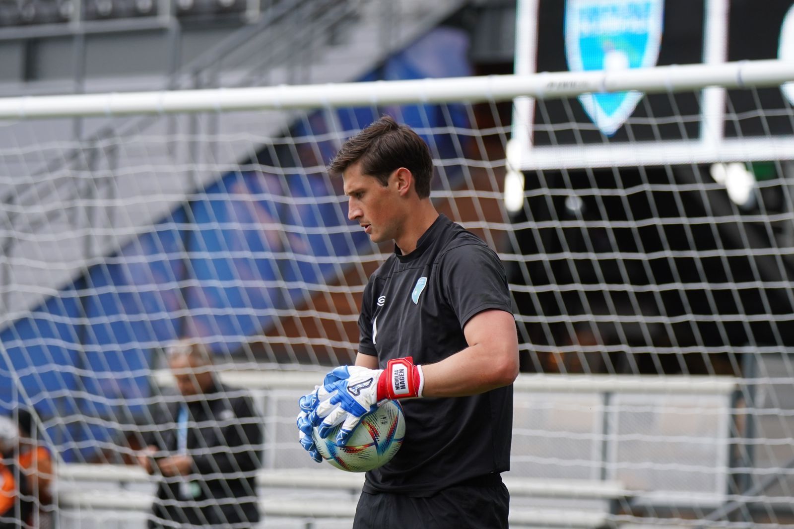 Nicholas Hagen seguirá jugando en el extranjero