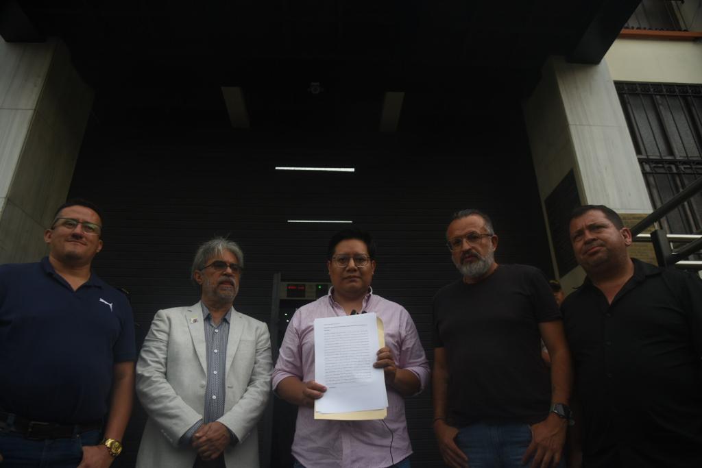 Presentan acción para contrarrestar intento del MP de silenciar críticas