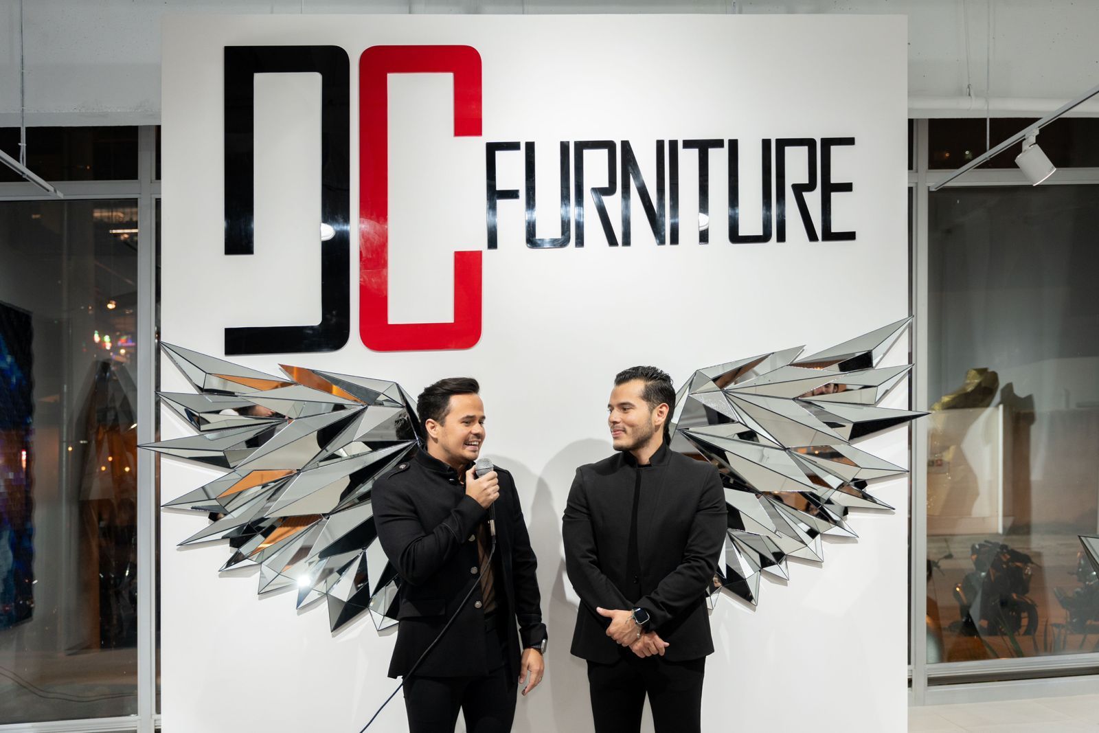 DC Furniture abre las puertas a un nuevo espacio lleno de vanguardismo