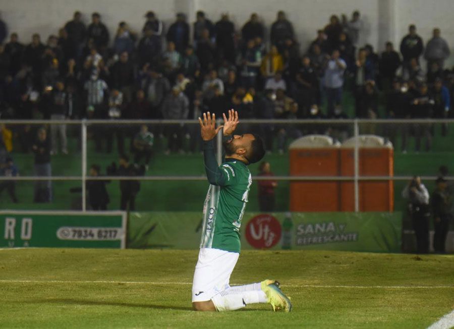 Dewinder Bradley expresa su deseo de recibir una oportunidad en Selección Nacional