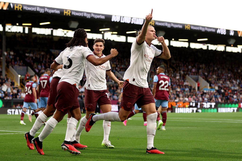 Tres minutos le bastaron a Haaland para anotar su primer gol de la temporada