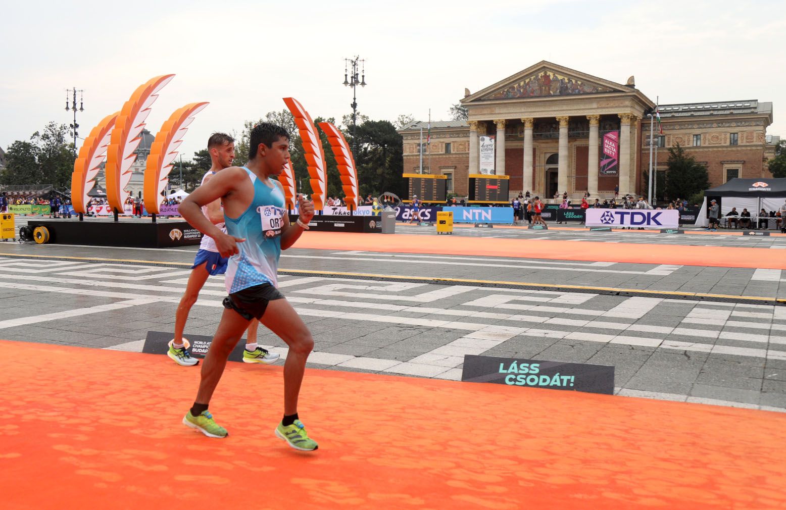 José Barrondo y José Ortiz compitieron en los 20 kms de marcha en el Mundial de Atletismo