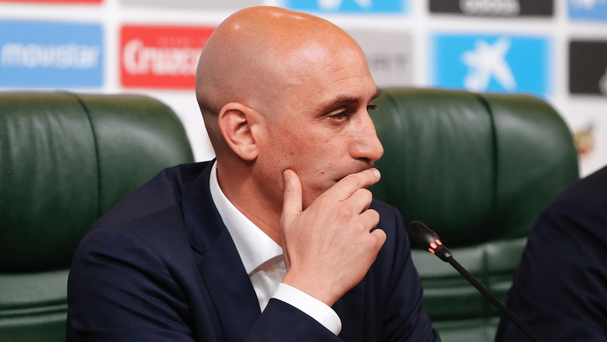 Luis Rubiales será investigado por la FIFA