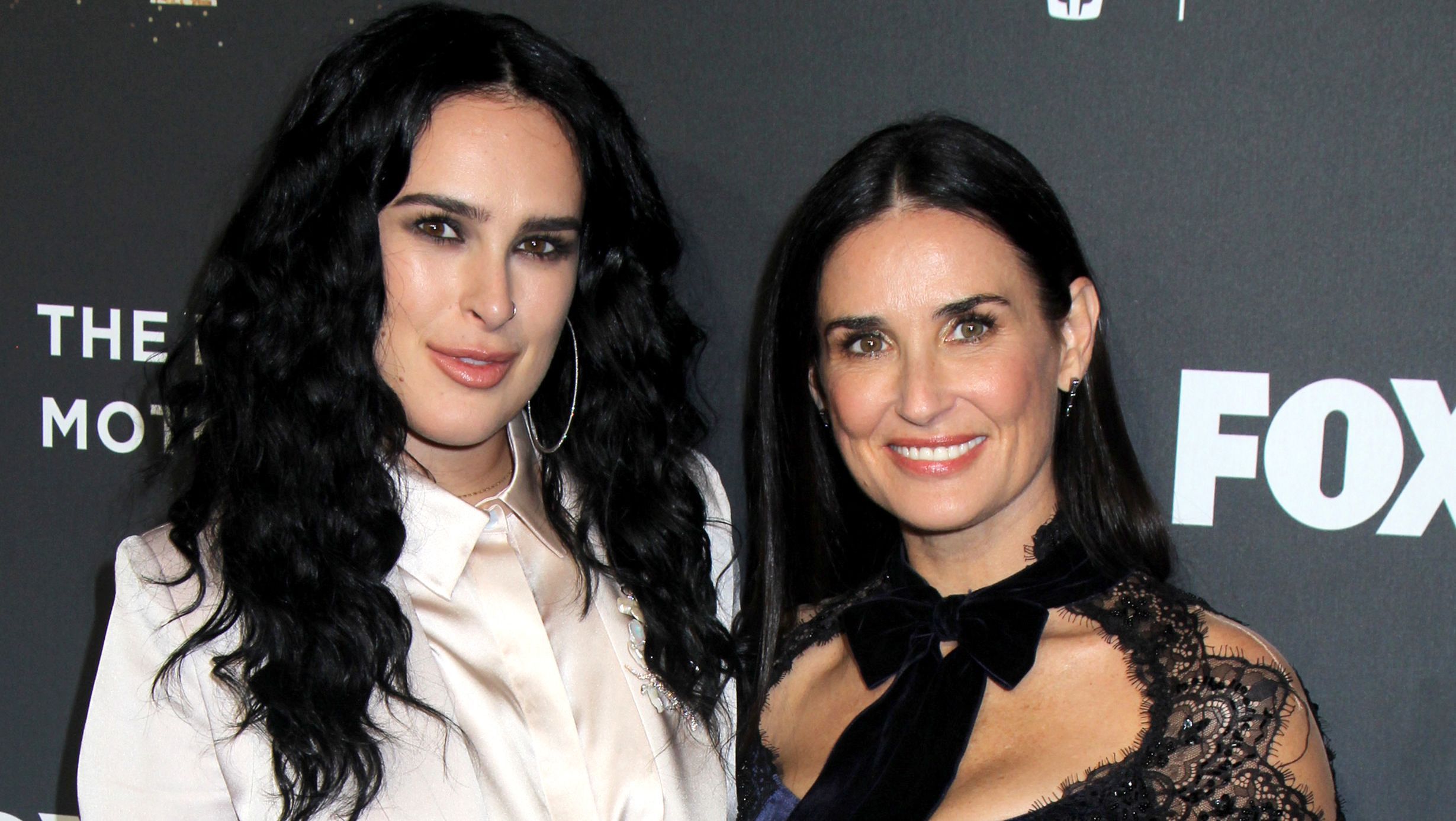 Rumer Willis posa completamente desnuda tras convertirse en madre