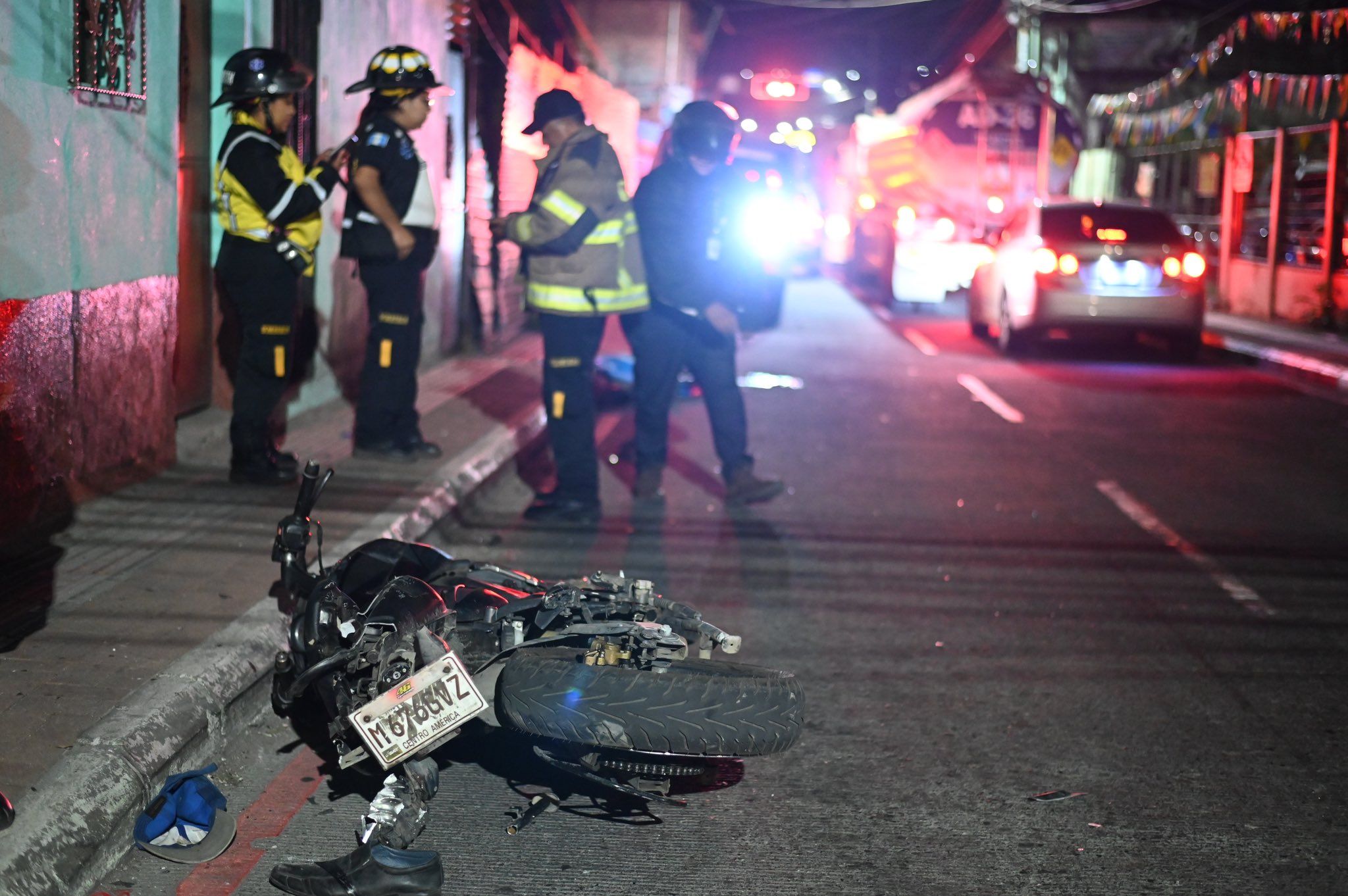 Motoristas protagonizan múltiples accidentes durante la madrugada