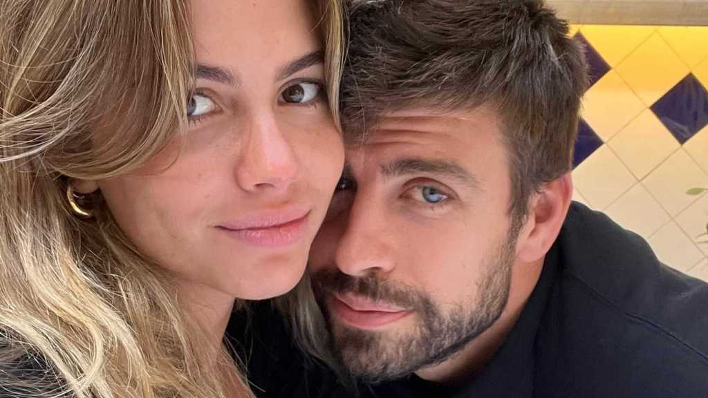 Clara Chía disfruta vacaciones con Piqué y luce sin pudor diminuto bikini