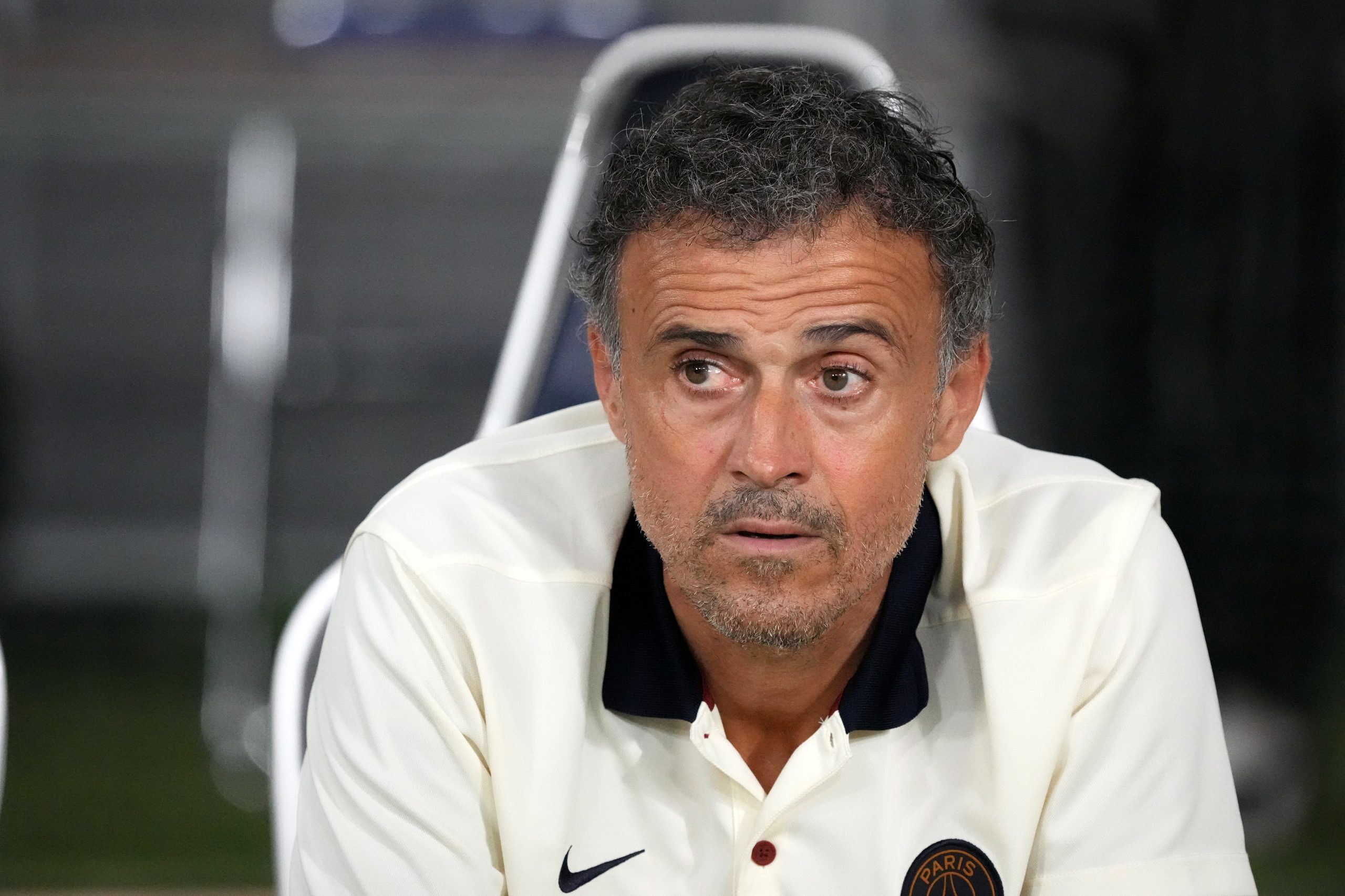 Luis Enrique se queja de la cancha del Clermont tras empatar con el PSG