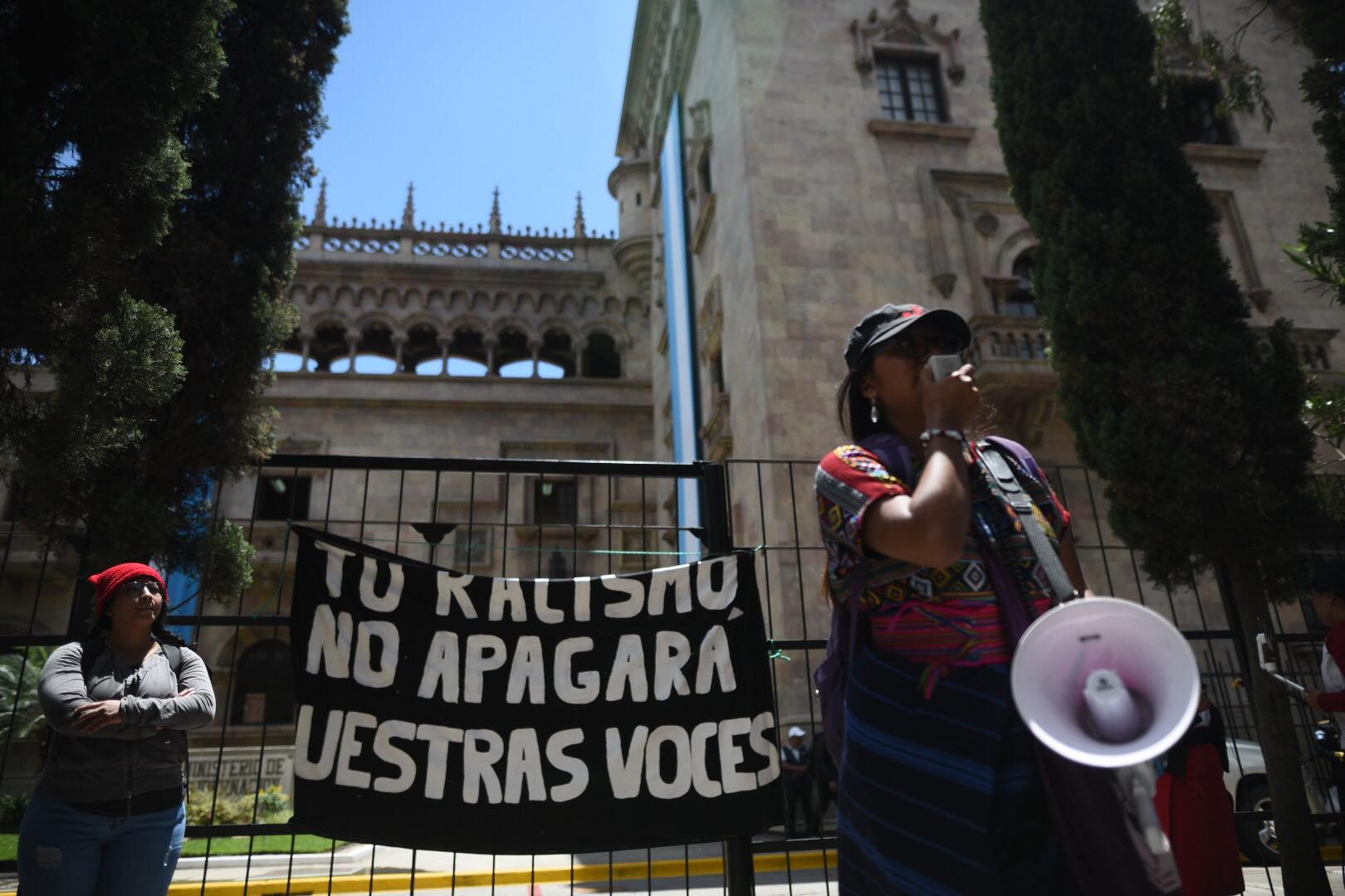 Racismo aleja a la mujer de los espacios de toma de decisión