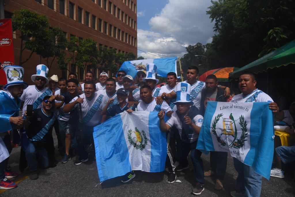 ¡Positivismo y pasión! La afición no falla a la cita de Guatemala ante Panamá