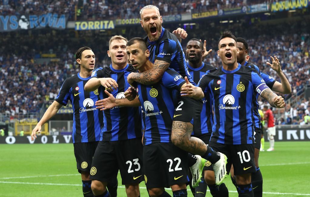 El Inter golea al Milan y se lleva el ‘Derby Della Madonnina’