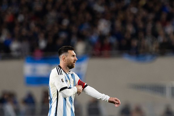 Lionel Messi explica que salió por «cansancio» ante Ecuador