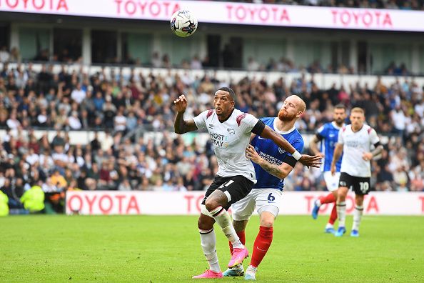 Méndez-Laing con asistencia en el triunfo del Derby County