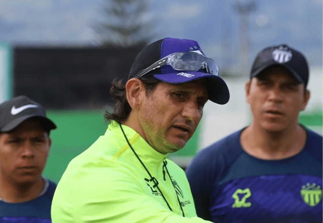 Ronald González explica los motivos de su salida de Antigua GFC