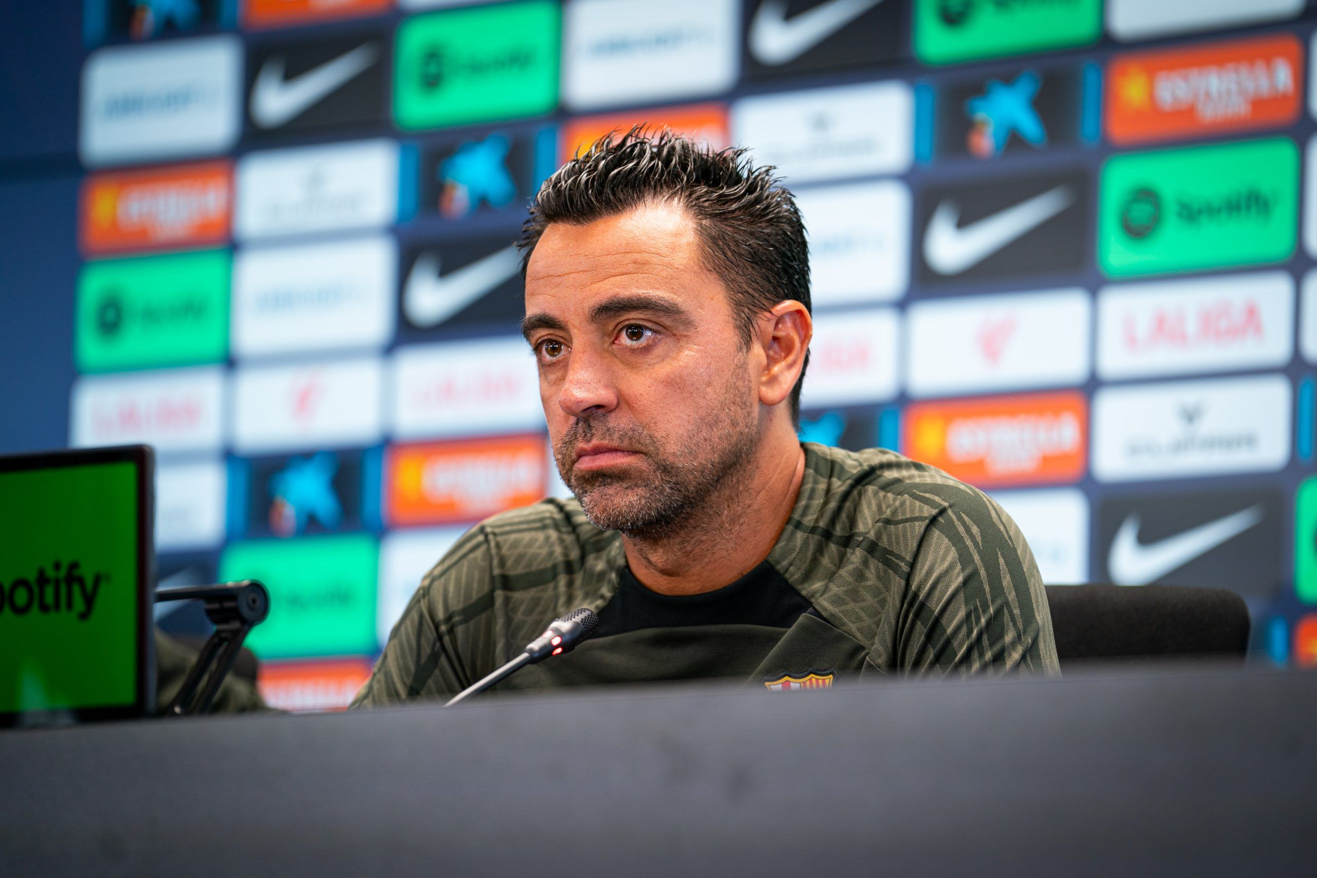 «Nunca he tenido la sensación de que los árbitros nos han beneficiado», dice Xavi