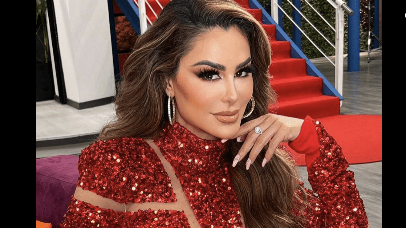 Ninel Conde deleita la pupila de sus fans con blusa que deja ver lo íntimo de sus senos