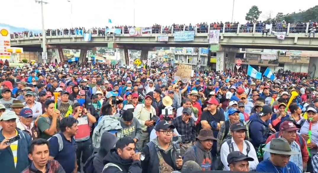 Tercer día de bloqueos en el país