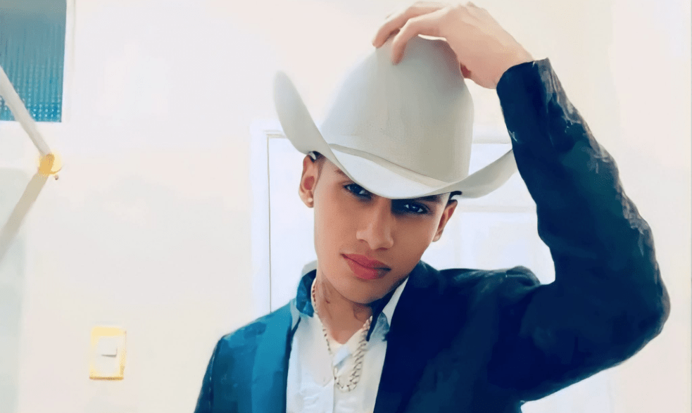 Cantante guatemalteco, que golpeó a su pareja, dice que se quitará la vida