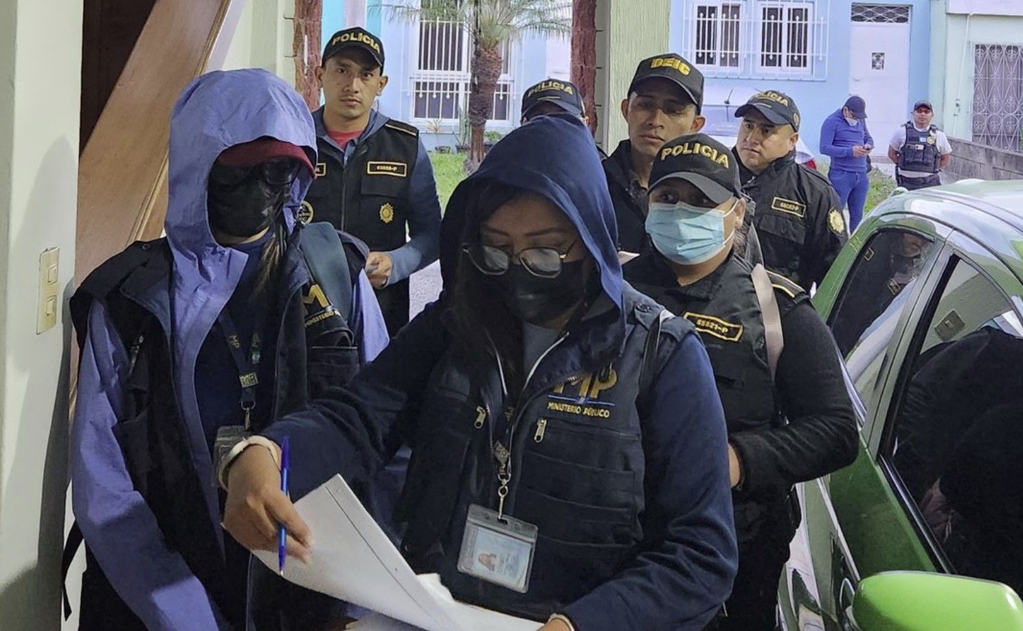 Ordenan capturas de ex PDH Jordán Rodas y Marcela Blanco excandidata de Semilla