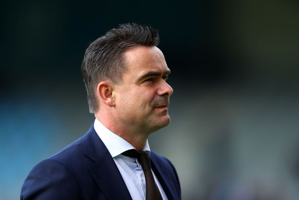 Sancionan al exfutbolista Marc Overmars por mensajes de acoso sexual