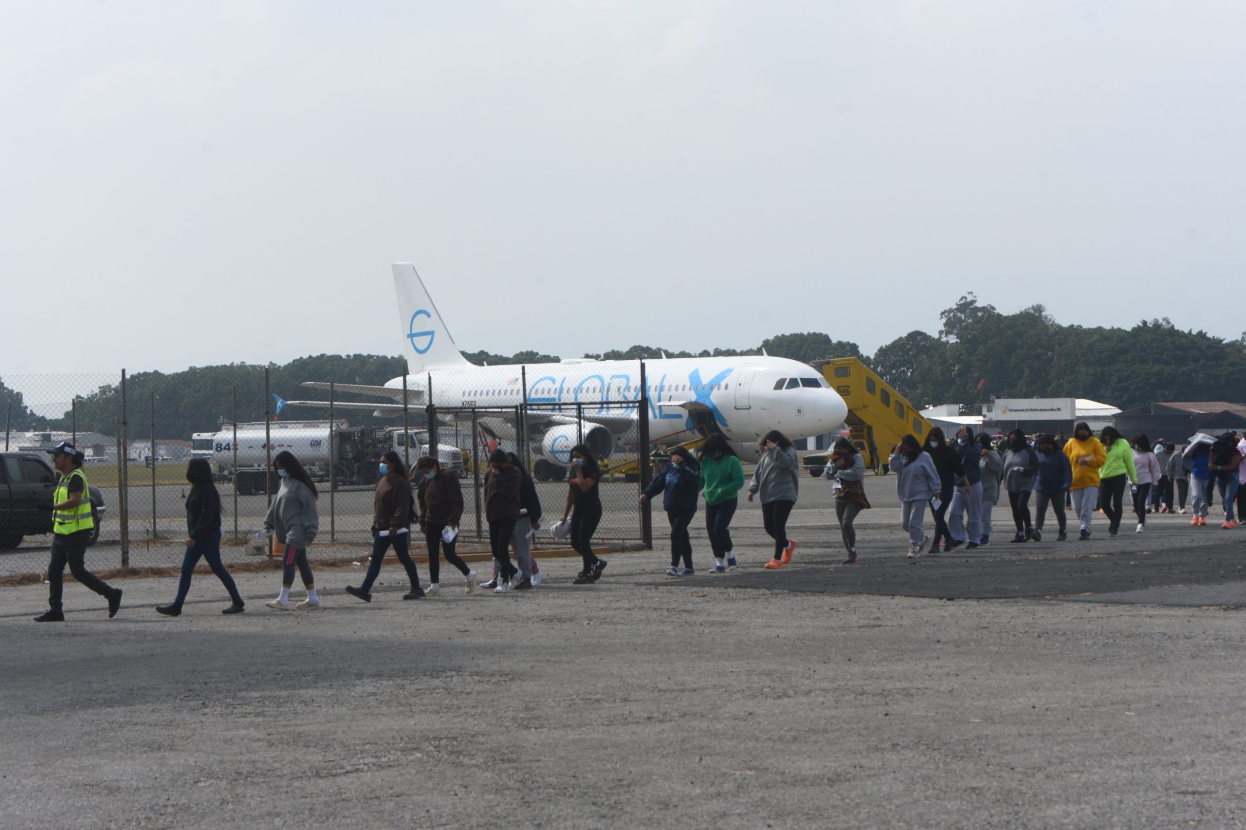 Arriban al país últimos vuelos del año con guatemaltecos retornados