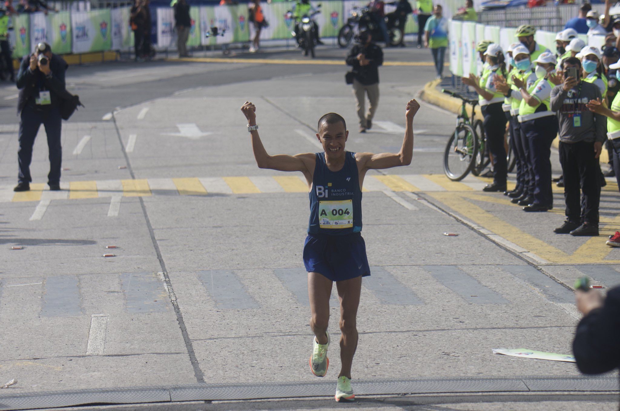 El atleta Alberto González logra su boleto a los Juegos Olímpicos