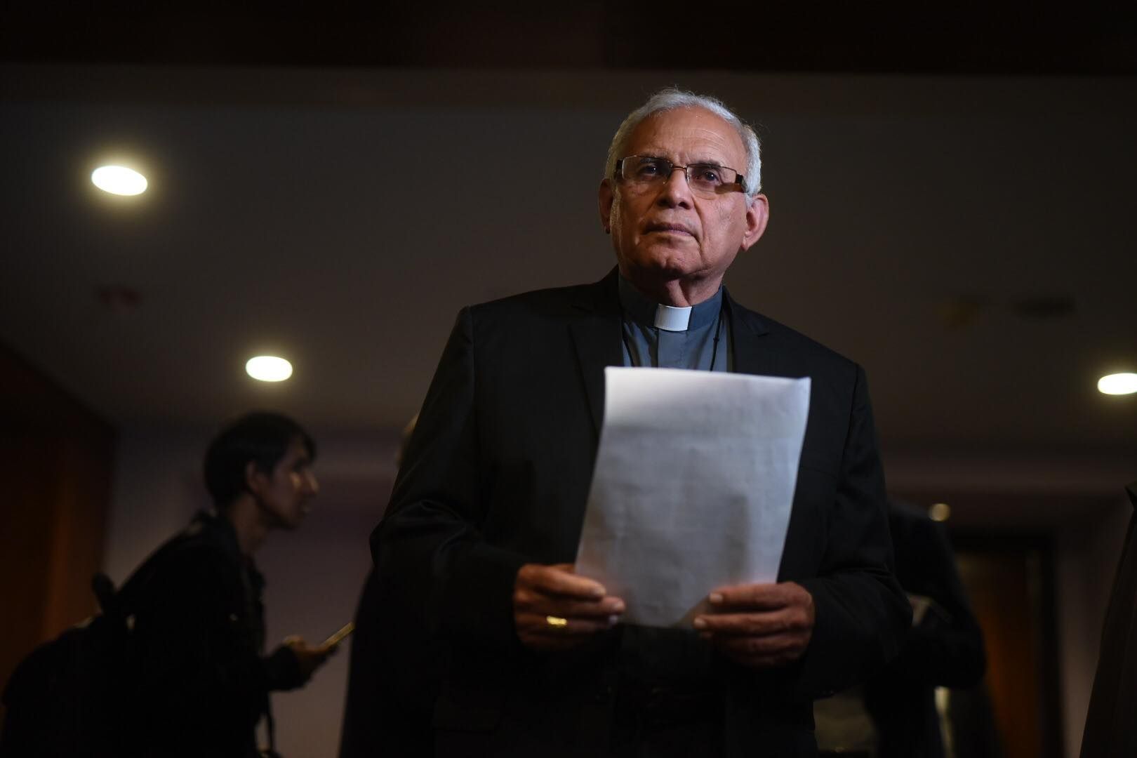 Cardenal Ramazzini sale del país tras denunciar posible orden de captura en su contra