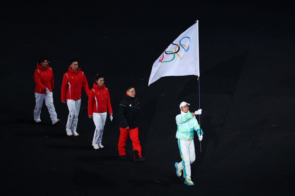 París 2024: Atletas rusos y bielorrusos podrán participar con bandera neutral