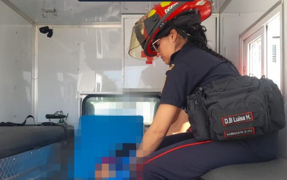 Bomberos atienden a dos niños con quemaduras