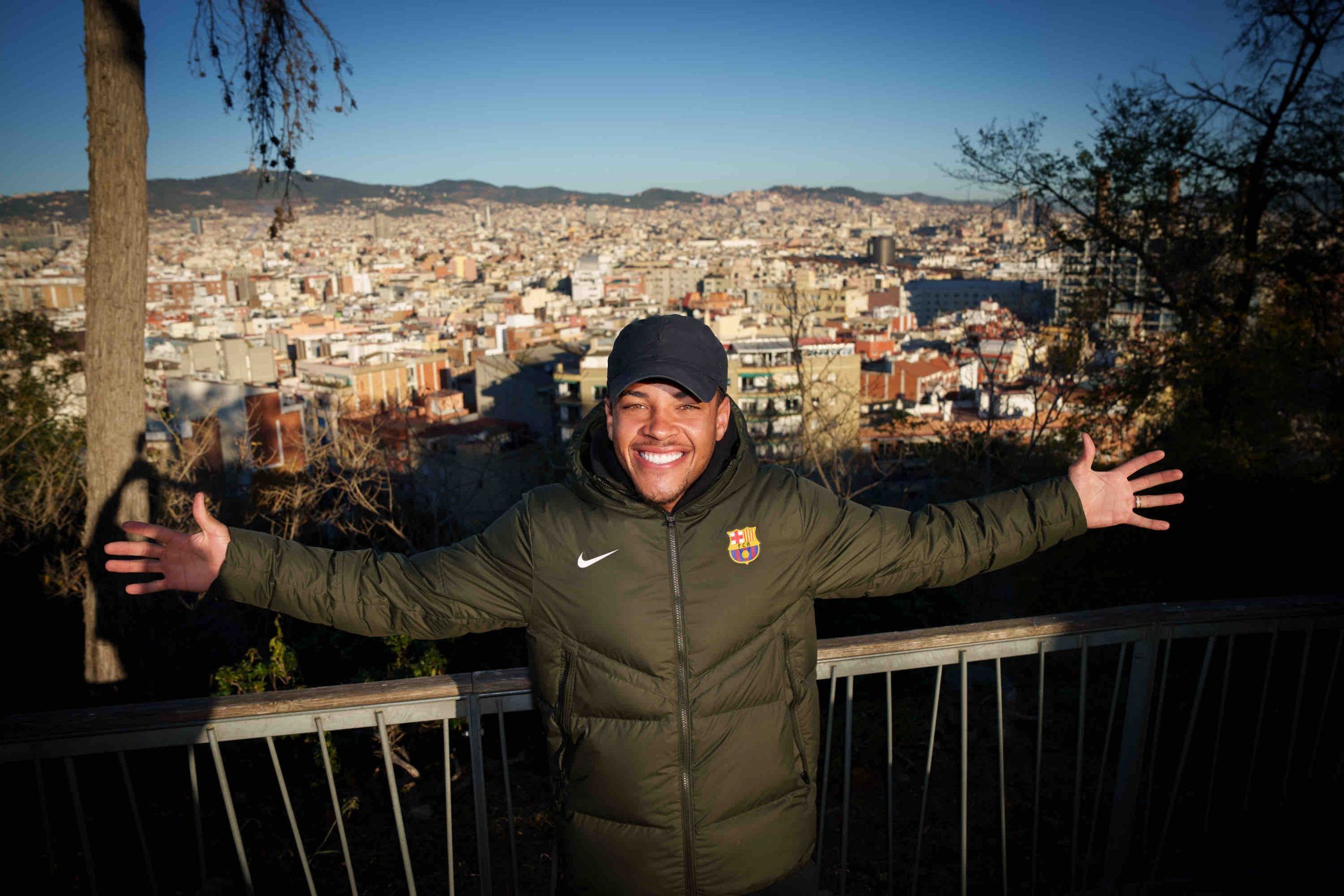 Vitor Roque vive sus primeras horas como jugador del Barcelona